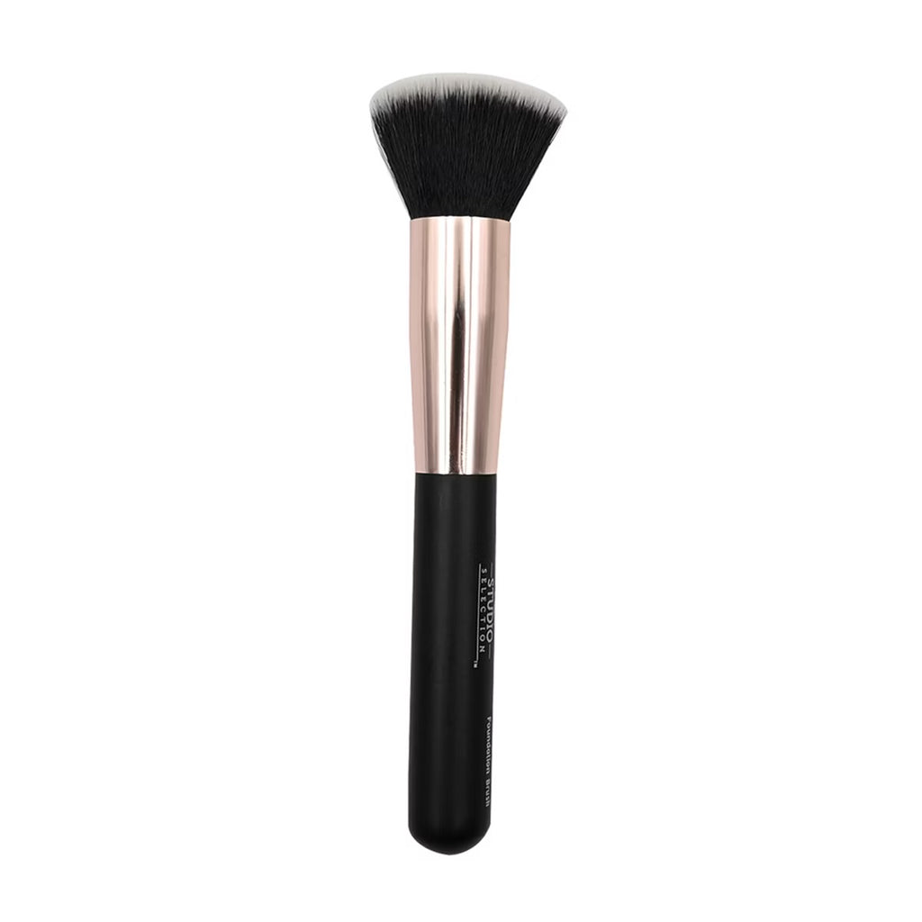 FOUNDATION BRUSH